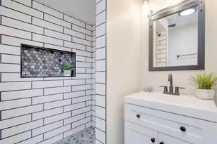 10259 W Whitnall Edge Dr, Franklin, WI 53132 - Photo 19