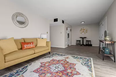 10259 W Whitnall Edge Dr #103, Franklin, WI 53132 - Photo 5