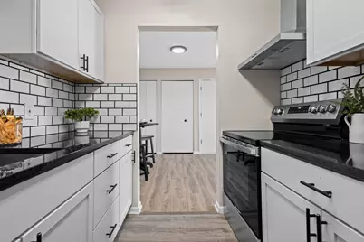 10259 W Whitnall Edge Dr #103, Franklin, WI 53132 - Photo 9