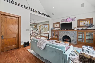 4418 N Bartlett Ave #4420, Shorewood, WI 53211 - Photo 3