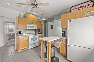 4418 N Bartlett Ave, Shorewood, WI 53211 - Photo 11