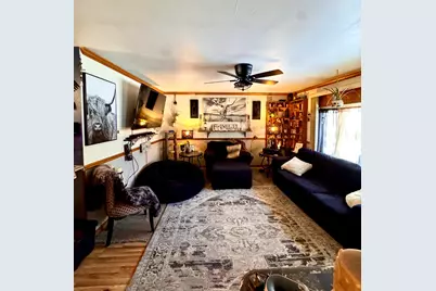 906  Villa Park Dr, West Bend, WI 53090 - Photo 3