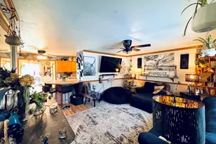 906 Villa Park Dr, West Bend, WI 53090 - Photo 5