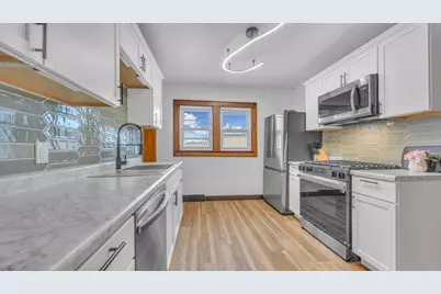 715 N 14th St, Sheboygan, WI 53081 - Photo 9