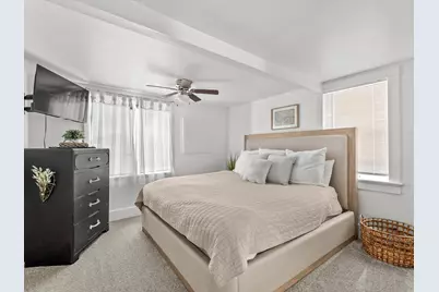 1129 S 20th St, Manitowoc, WI 54220 - Photo 9