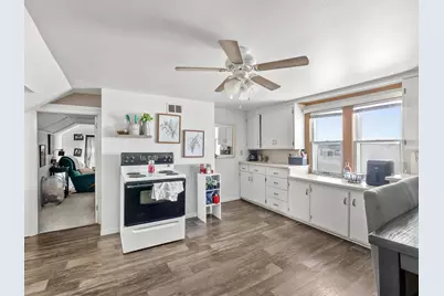 1129 S 20th St, Manitowoc, WI 54220 - Photo 15