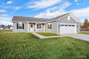 300 Savannah Dr, Walworth, WI 53184 - Photo 3