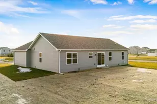 300 Savannah Dr, Walworth, WI 53184 - Photo 33