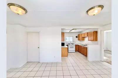 1513  Skinner Dr, Twin Lakes, WI 53181 - Photo 9