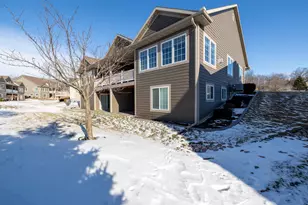 282 Lower Woodford Cir, West Bend, WI 53090 - Photo 3