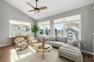 282 Lower Woodford Cir, West Bend, WI 53090 - Photo 17