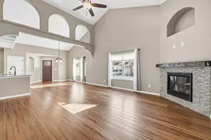 282 Lower Woodford Cir, West Bend, WI 53090 - Photo 7