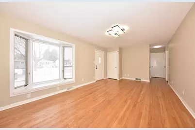 4948 S 15th St, Milwaukee, WI 53221 - Photo 3