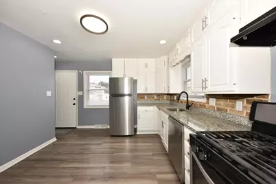 4948 S 15th St, Milwaukee, WI 53221 - Photo 7