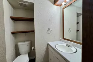 2109 Washington Ave, Racine, WI 53403 - Photo 9