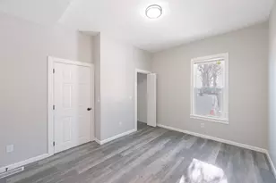 3513 W Lloyd St, Milwaukee, WI 53208 - Photo 9