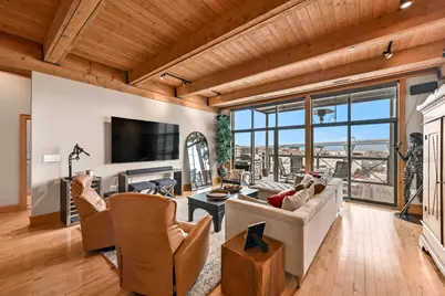 541 E Erie St #514, Milwaukee, WI 53202 - Photo 9