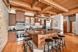 541 E Erie St, Milwaukee, WI 53202 - Photo 11