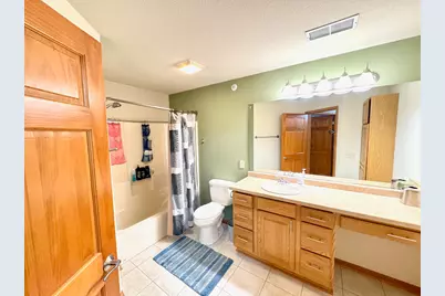 4864 S Forest Ridge Dr, New Berlin, WI 53151 - Photo 15