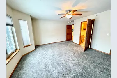 4864 S Forest Ridge Dr, New Berlin, WI 53151 - Photo 13