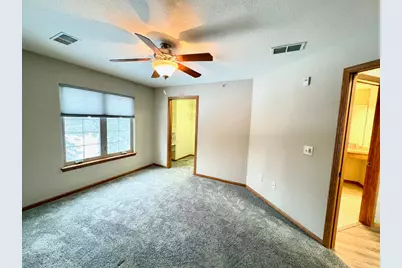 4864 S Forest Ridge Dr, New Berlin, WI 53151 - Photo 17