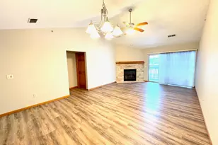 4864 S Forest Ridge Dr, New Berlin, WI 53151 - Photo 3