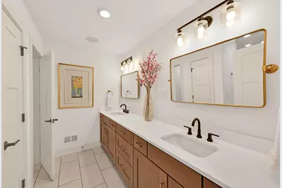 6850 W River Birch Dr, Mequon, WI 53092 - Photo 23