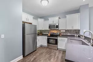 N165W20576 Berry Patch Rd, Jackson, WI 53037 - Photo 9