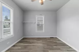 7924 W Becher St, West Allis, WI 53219 - Photo 15