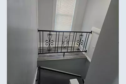 7924 W Becher St, West Allis, WI 53219 - Photo 9