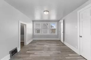 7924 W Becher St, West Allis, WI 53219 - Photo 27