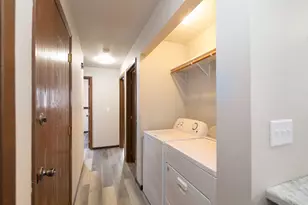 677 W 3rd Ave, Oshkosh, WI 54902 - Photo 7