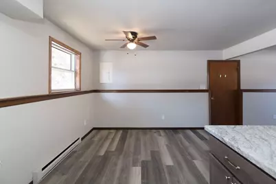 677 W 3rd Ave, Oshkosh, WI 54902 - Photo 19