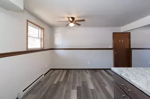 677 W 3rd Ave, Oshkosh, WI 54902 - Photo 19