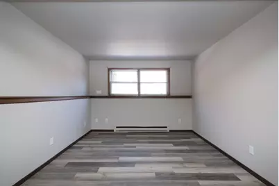 677 W 3rd Ave, Oshkosh, WI 54902 - Photo 21