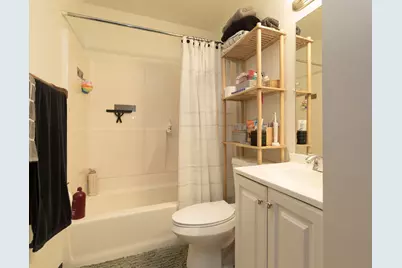 677 W 3rd Ave, Oshkosh, WI 54902 - Photo 27