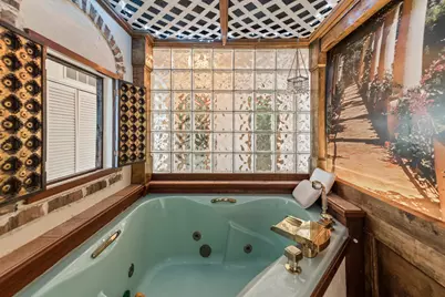 1919 N Summit Ave #11C, Milwaukee, WI 53202 - Photo 75