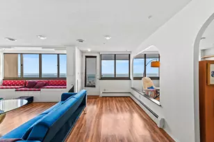 1919 N Summit Ave, Milwaukee, WI 53202 - Photo 41