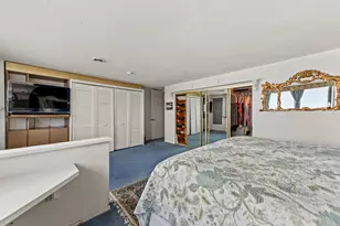 1919 N Summit Ave, Milwaukee, WI 53202 - Photo 47