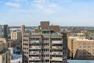 1919 N Summit Ave, Milwaukee, WI 53202 - Photo 87