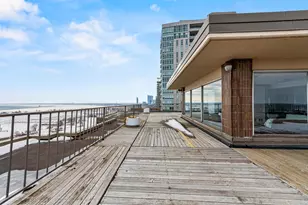 1919 N Summit Ave, Milwaukee, WI 53202 - Photo 91