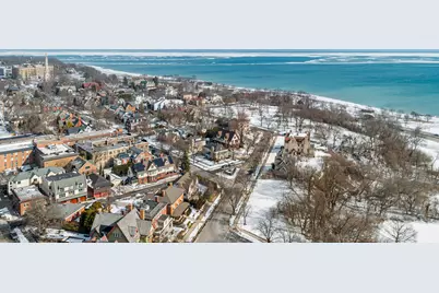 1919 N Summit Ave #11C, Milwaukee, WI 53202 - Photo 107