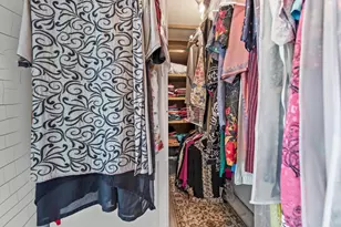 1919 N Summit Ave, Milwaukee, WI 53202 - Photo 61