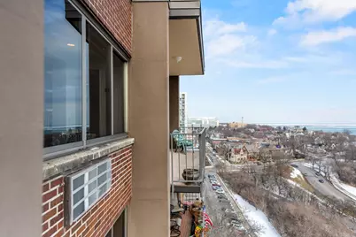 1919 N Summit Ave #11C, Milwaukee, WI 53202 - Photo 51