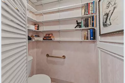 1919 N Summit Ave #11C, Milwaukee, WI 53202 - Photo 79