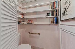 1919 N Summit Ave, Milwaukee, WI 53202 - Photo 79