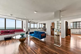 1919 N Summit Ave, Milwaukee, WI 53202 - Photo 31