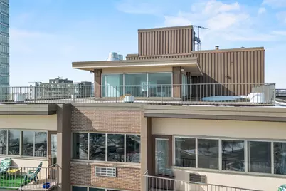 1919 N Summit Ave #11C, Milwaukee, WI 53202 - Photo 81