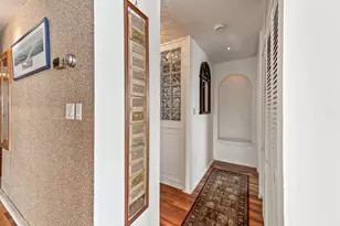 1919 N Summit Ave, Milwaukee, WI 53202 - Photo 45