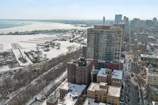 1919 N Summit Ave, Milwaukee, WI 53202 - Photo 105